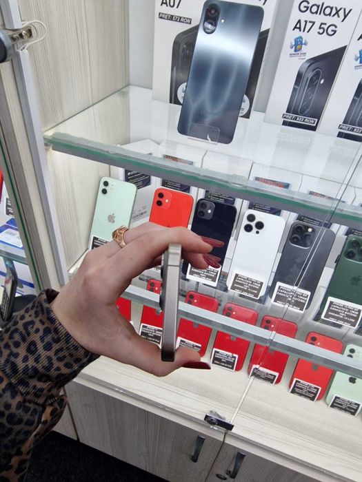 iPhone 15 Pro / Natural Titanium / 128GB / Baterie 89% / Garanție / Posibilitate Rate