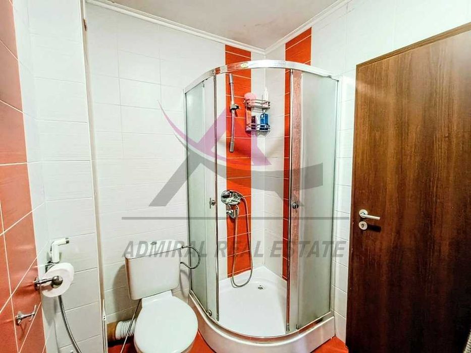 Тристаен -обзаведен-Бриз