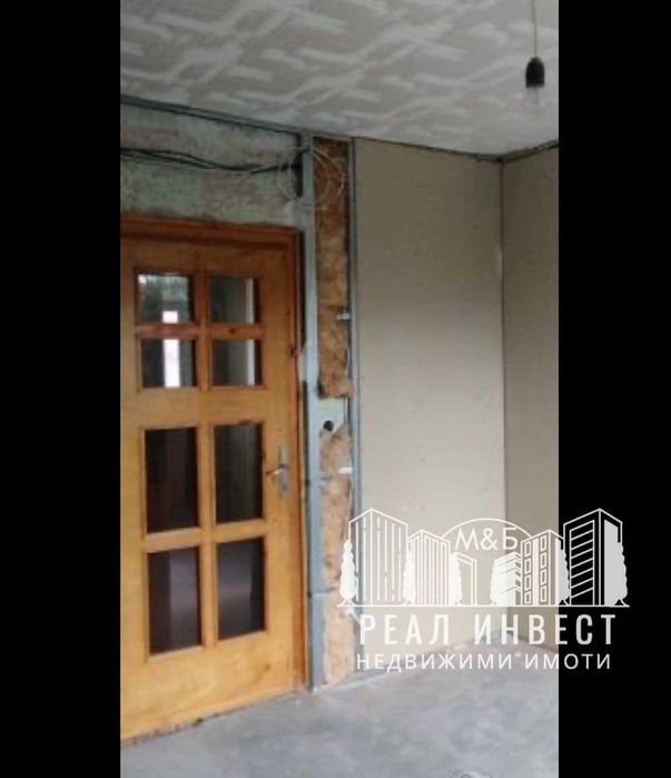 Продавам къща близнак в гр. Димитровград