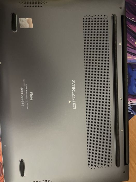 Ноутбук teclast в хорошом состояние