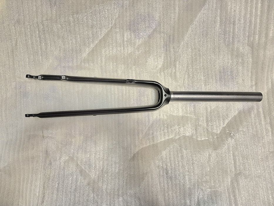 Cadru și furca carbon Triban RC520