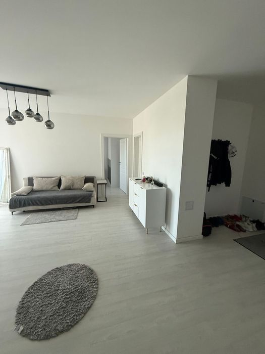 Inchiriez apartament doua camere