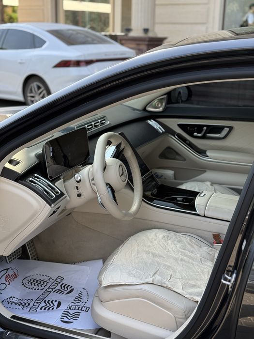 Mercedes Benz W223 S500