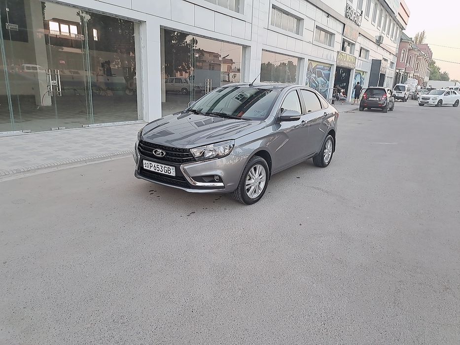 Лада веста,в идеальном состоянии