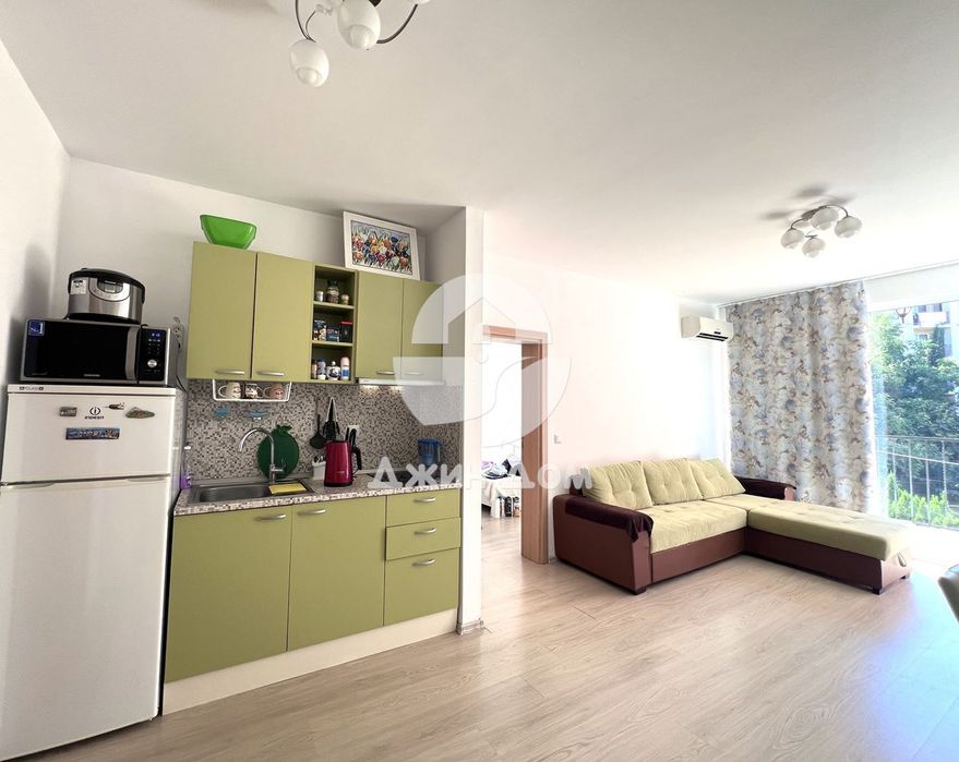 Продава се Двустаен апартамент в к.к. Слънчев бряг - 60 кв.м за 1117 €/кв.м - Снимка #1