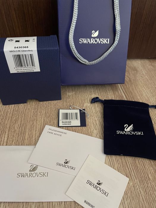 Обеци Swarovski - Attract stud