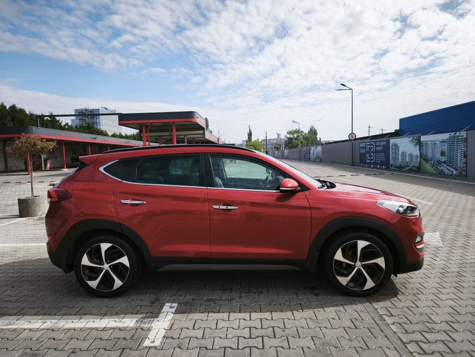 Vând Hyundai Tucson 1.6 full-options