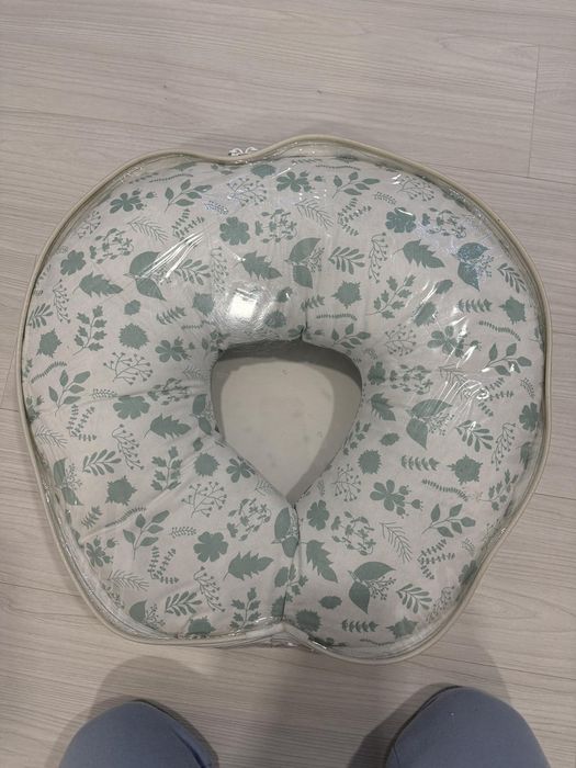 Възглавница за кърмене