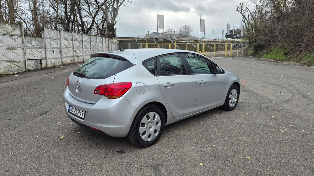 Opel Astra J 1.7 110 CP