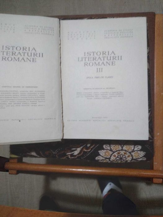 Vand Istoria literaturii romane vol I si III