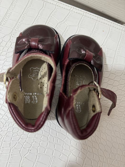 Pantofii copii .