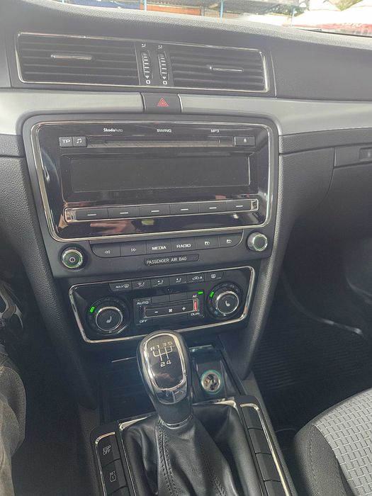 Skoda Superb 1.9 TDI 2009 | 5 trepte | 4.000€ cash / Variante automată