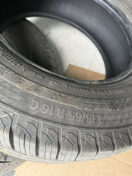 Всесезонни гуми Continental 235/65/16