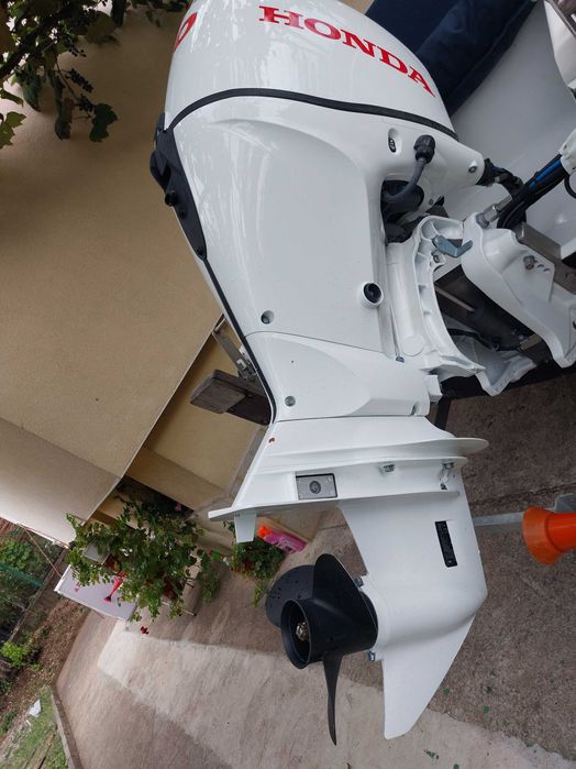 Лодка КОНЕРО напълно оборудвана