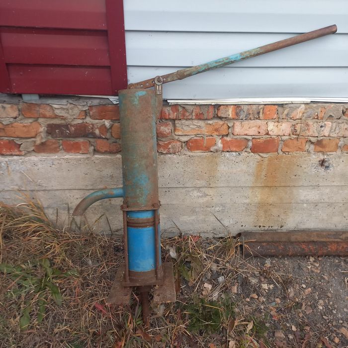 Продам насос ручной