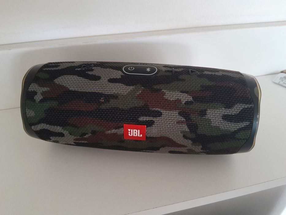 Jbl charge 4 добро състояние