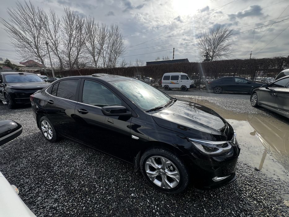 Оникс премьер 6+ сотилади! 13000$