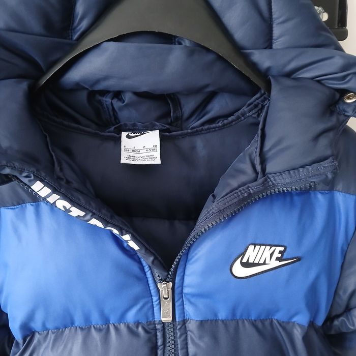 Яке 4-5 години benetton гъши пух, zara, guess,nikenike