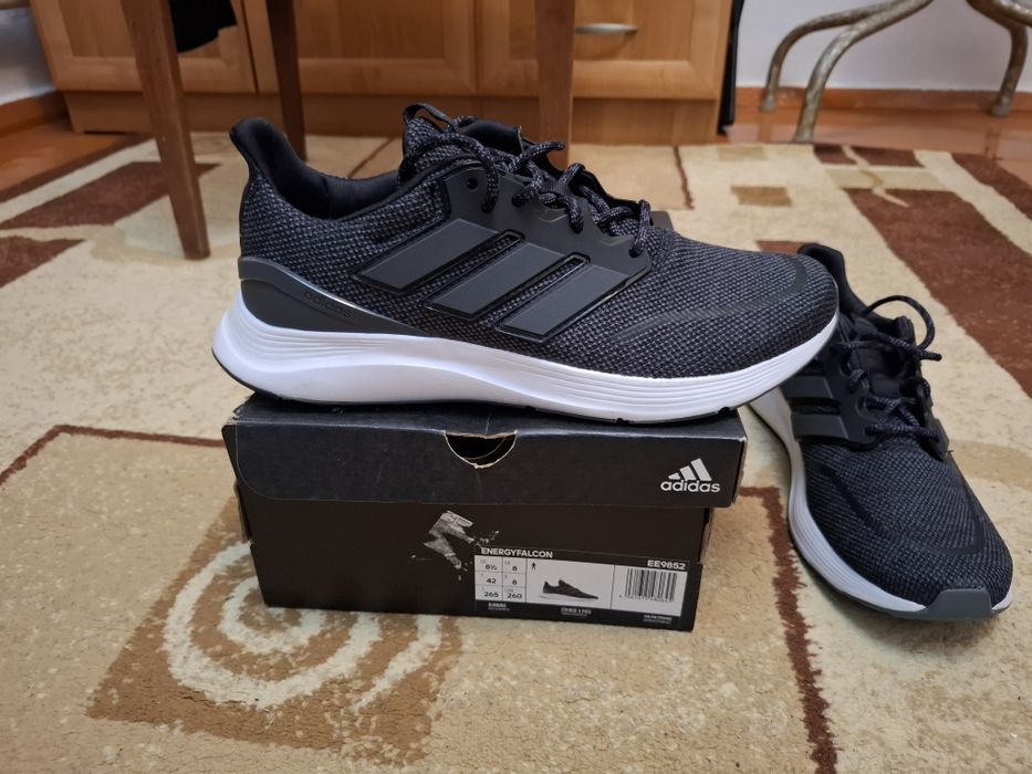 Продам кросовки Адидас оригинал