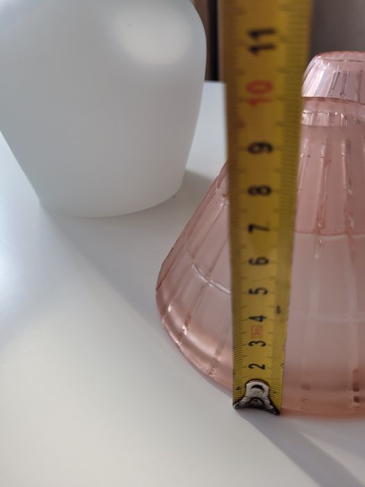 Плафон  в хорошем  состоянии