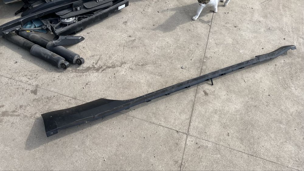 Ford Mustang 6 десен праг