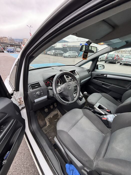 Продавам Opel Zafira бензин/метан