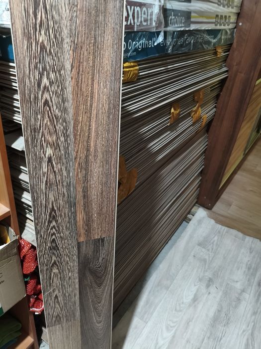 Продам ламинат б/у 70м²