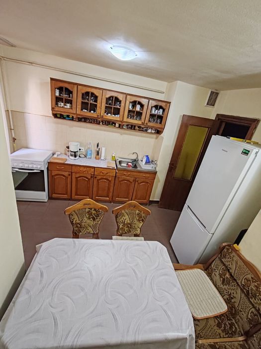 Vând apartament 3 camere