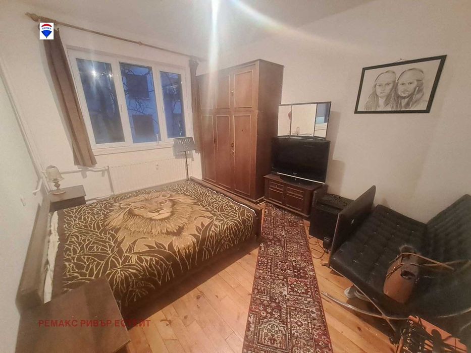 Тристаен апартамент под наем в центъра на гр. Русе