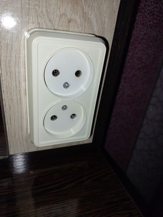 Продам гримерный стол