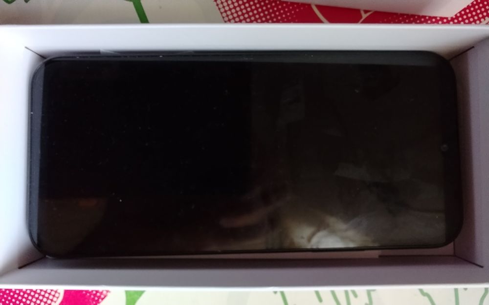 Vind telefon in stare foarte buna