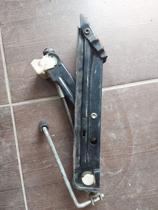 Cric bmw,extinctor,triunghiuri reflectorizante