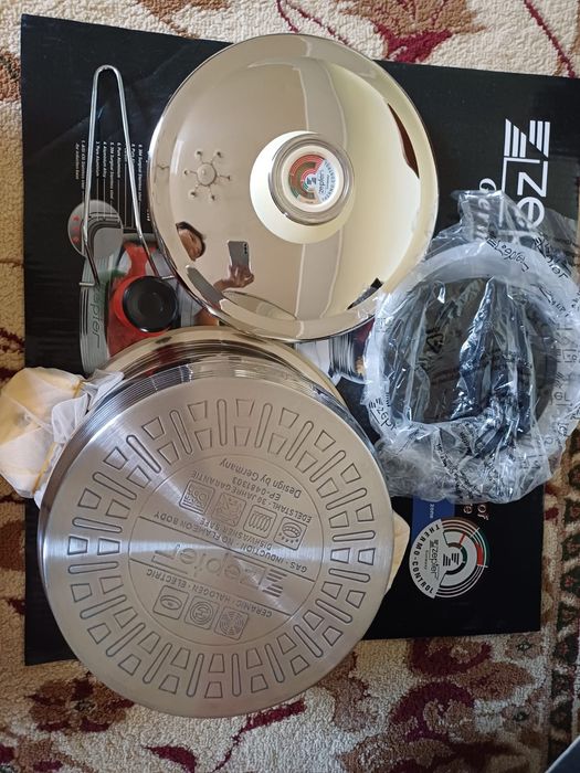 Продаю набор кастрюлей Zepter