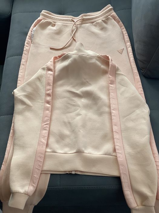 GUESS екип дълъг