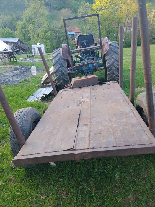 Vând tractor Massey Ferguson 135