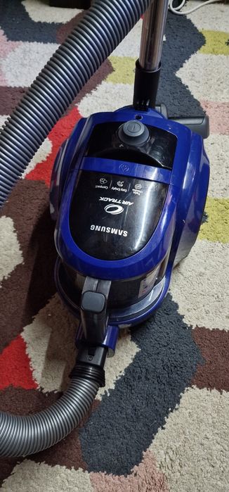 Продам пылесос SAMSUNG  ОТЛИЧНЫЙ