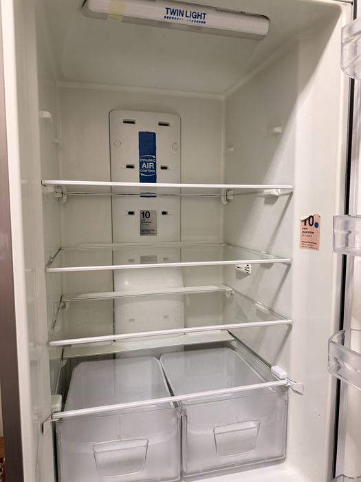 Продается холодильник INDESIT в хорошем состояний