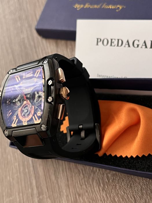 Часовник Poedagar