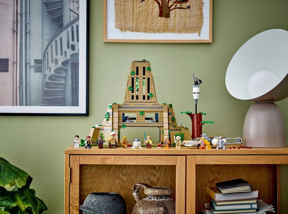 НОВО LEGO Star Wars 75365 - Базата на бунтовниците Явин 4