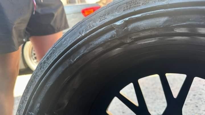 Vând jante 285/25Z R20 
stânga spate 2 fi