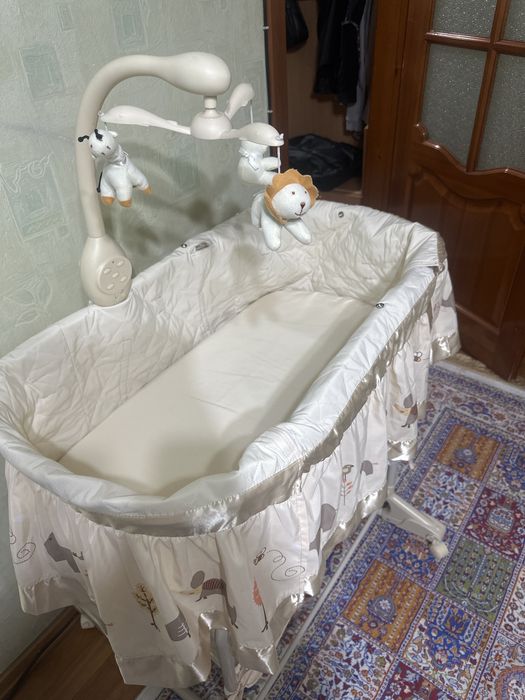 Детская кроватка
