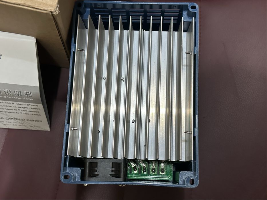 Трифазен инвертор 1.5 KW AT3-1500x ЧИСТО НОВ - НЕУПОТРЕБЯВАН