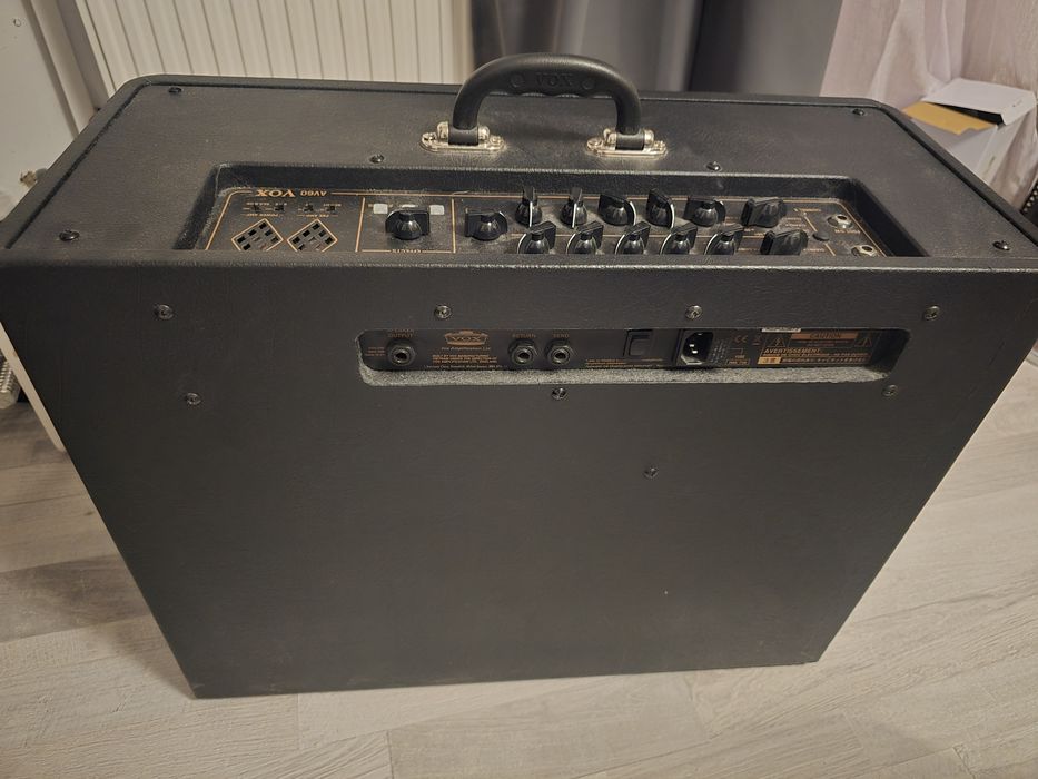 Усилвател за китара Vox AV60 + footswitch / кубе, комбо, футсуич