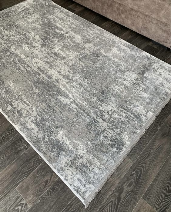 Ковер почти новый