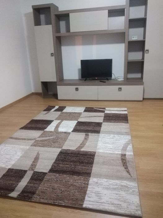 Inchiriez garsonieră