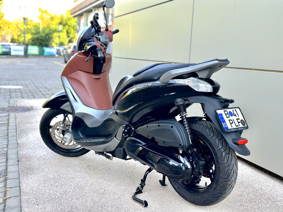 Piaggio -350cc-BEVERLY