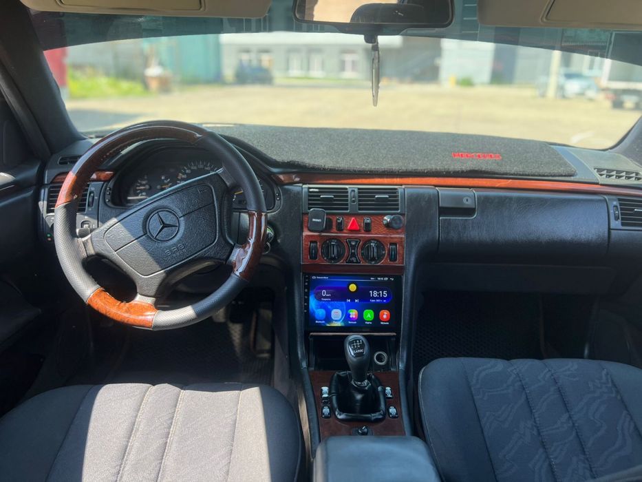 Продам мерседес w210