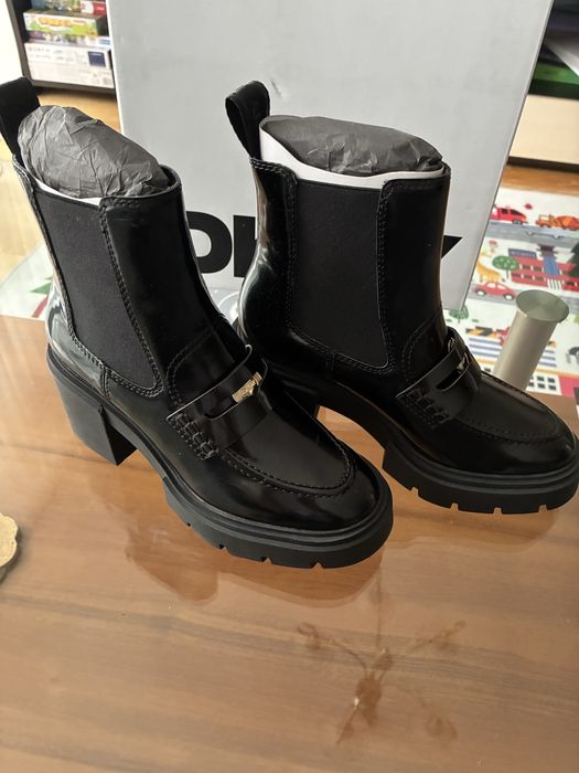 DKNY дамски боти