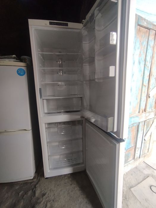 Продам холодильник LG