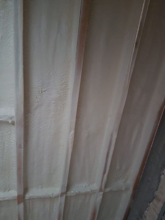 Izolatie spuma poliuretanica/Prețuri Fără Concurenta